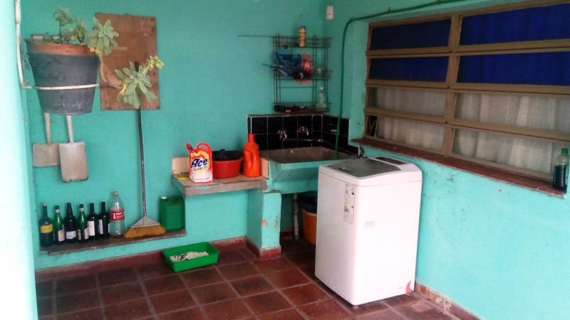 CASA EN VENTA SOBRE AV SANTA ANA 2500