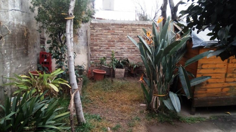 CASA EN VENTA SOBRE AV SANTA ANA 2500