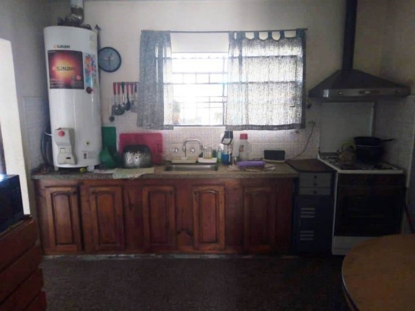 CASA EN VENTA ZONA RUTA 20