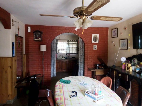 CASA EN VENTA ZONA RUTA 20
