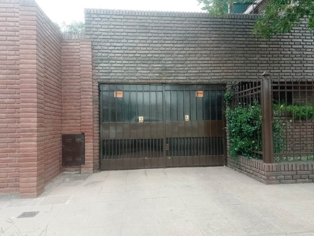Hermosa casa en venta en Bo Parque Velez Sarfield