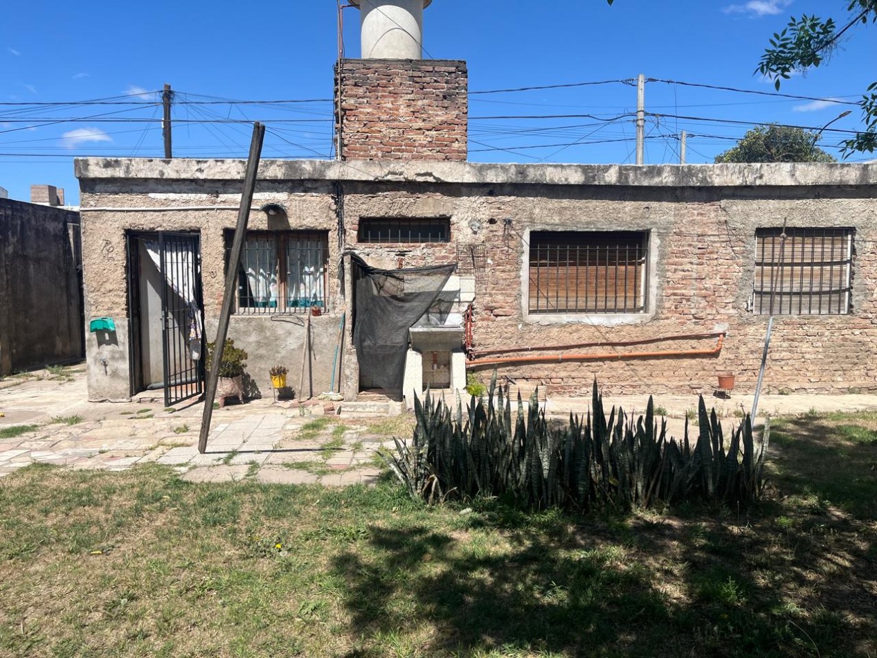 CASA EN VENTA BARRIO ALTO ALBERDI