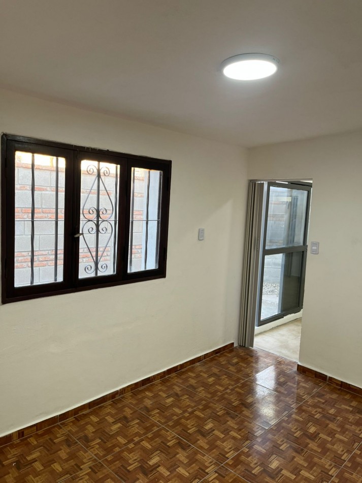 LOCAL CON DEPARTAMENTO DE 1 DORMITORIO  EN ALQUILER 