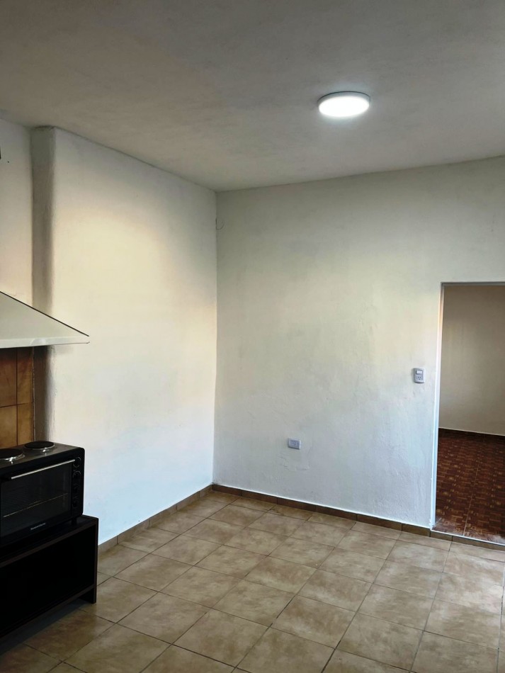 LOCAL CON DEPARTAMENTO DE 1 DORMITORIO  EN ALQUILER 